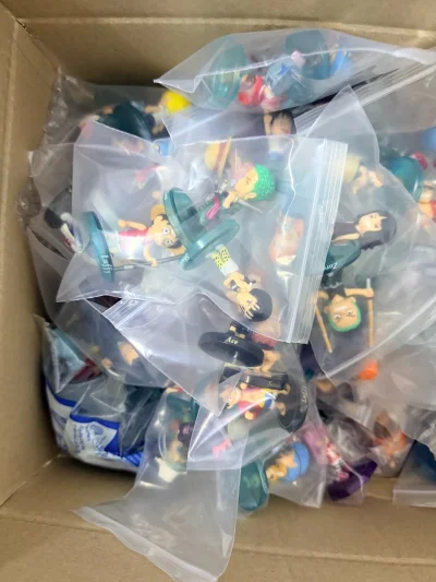 今天淘到一些食玩，大部分是古早食玩，但是有一部分已经缺件了，总会来说不是那么实惠，不过还是值得玩一玩。