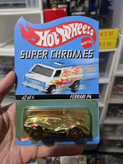 这款风火轮Super Chromes系列法拉利P4太惊艳了！金色电镀车身光泽感拉满，红轮细节超经典，绝版卡装设计稀缺性十足，做工精致到让收藏党疯狂！