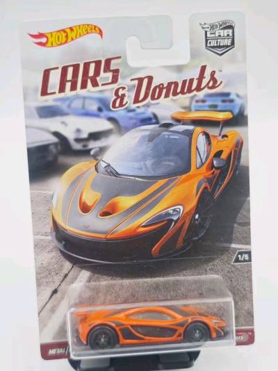 这款风火轮迈凯伦P1车模太吸睛了！橙黑配色还原度拉满，车身线条复刻超精准，轮毂细节精致，金属车身质感在线，迈凯伦车迷直接被戳中！