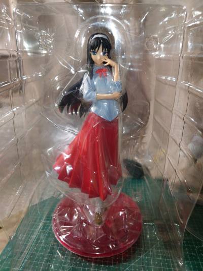 挖煤姬十二月第三单到货了，这次购买了两个月姬的手办，公主的手办是拆摆的，除了有个脚桩断了其他基本无损；秋叶这个手办是未开封的，卖家也标注了盒子烂了，但是里面很新，两款价格都适合，又是满意的一次购物！