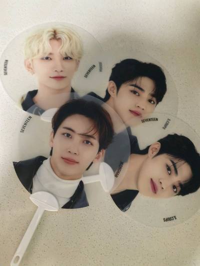 第一次收到从挖煤姬切来的包裹，纸箱比预想中更扎实，边角平整，胶带缠得密实又工整。我用美工刀小心划开，里面气泡纸裹了一层又一层——不是随便塞的，是仔细包好的那种。

从下单到到手，比预想的快了不少。煤炉上那些稍纵即逝的好价，以前总觉得来不及，这次居然稳稳接住了。看着眼...