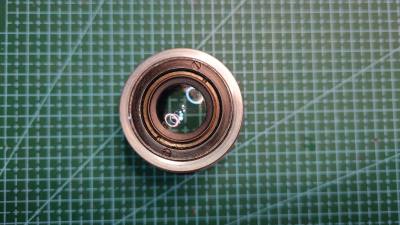 价格很低的拿到了一颗很棒并且也很有质感的镜头，我一直都很喜欢宾德这个牌子，同时这颗镜头也是很好的藏品，今天很开心。物流非常的快速。包装也是一如既往的好。一次很愉快的购物体验。