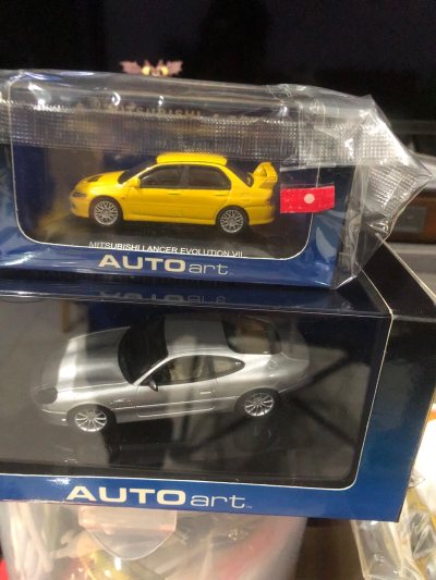 再値下げ　オートアート製　1/43 アストンマーティンDB7 VANTAGE 銀完美到手，没有任何问题，用的EMs果然够快，几天就到手了，价格又不贵。