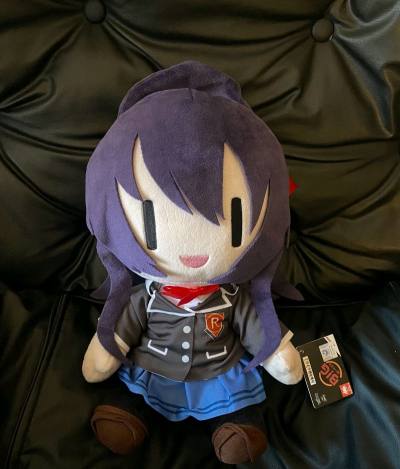 十香娃娃公仔fufu收到手后立马拍了图片，实物非常美丽，拍出来的图片很惊艳，很好出片，商品包装的也是非常的恰到好处，很舍得给泡沫纸打包非常很到位，多出点 太喜欢了，工艺很完美，很给力很到位！