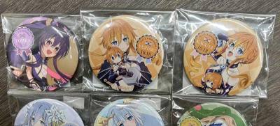 生日吧唧徽章约会大作战收到手后立马拍了图片，实物非常美丽，拍出来的图片很惊艳，很好出片，商品包装的也是非常的恰到好处，很舍得给泡沫纸打包非常很到位，多出点 太喜欢了，工艺很完美，很给力很到位！