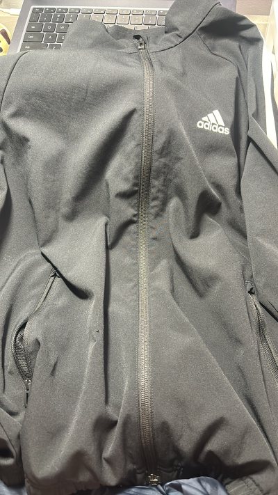 阿迪达斯外套购物体验
