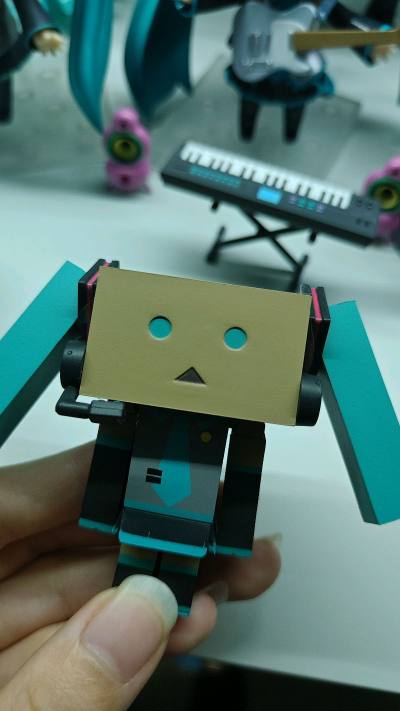 在挖煤姬购买很多次，总是能淘到非常不错东西，价格划算，运费便宜，这次淘到喜欢手办，选择竹蜻蜓专线运输，25天就到手，包装特别严实，服务不错。