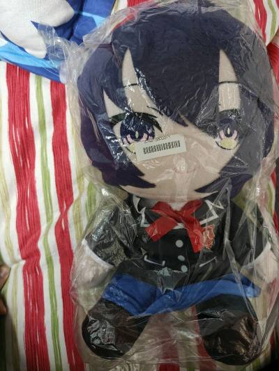 十香娃娃公仔收到手后立马拍了图片，实物非常美丽，拍出来的图片很惊艳，很好出片，商品包装的也是非常的恰到好处，很舍得给泡沫纸打包非常很到位，多出点 太喜欢了，工艺很完美，很给力很到位！