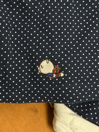 第一次在挖煤姬淘衣服，操作流程特别简单快捷，也很方便，商品图和实物没有区别，包装的也特别严实，没有损坏，物流也没有等很久，总之还会用挖煤姬这个软件的，很满意！！！