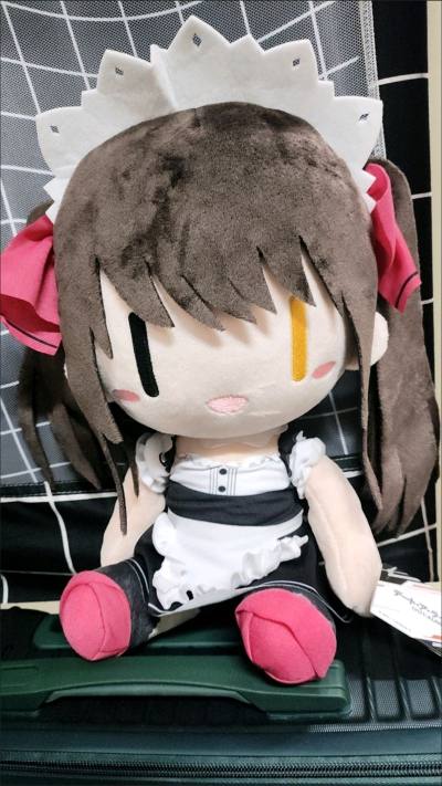 狂三娃娃公仔收到手后立马拍了图片，实物非常美丽，拍出来的图片很惊艳，很好出片，商品包装的也是非常的恰到好处，很舍得给泡沫纸打包非常很到位，多出点 太喜欢了，工艺很完美，很给力很到位！