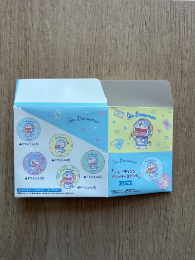 拆盒分装到快递盒，避免了运输过程中的盒子运损，既保证吧唧的完整又让运输体积变小，省钱又安全，非常满意。