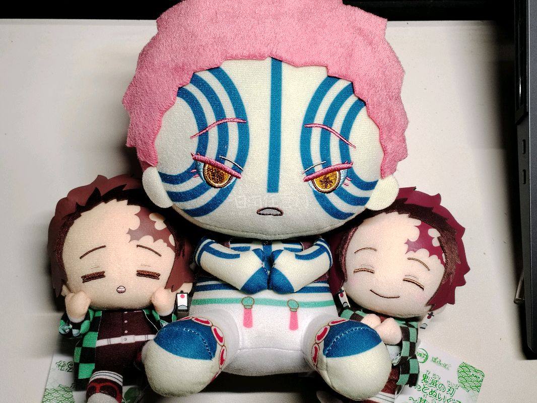 真的要夸一夸挖煤姬的EMS路线了，非常快，一个星期就到了，包装非常好。切到了很稀有且便宜的娃娃，站内优惠力度很大，是一款非常值得推荐的软件。
＼(`Δ’)／＼(`Δ’)／