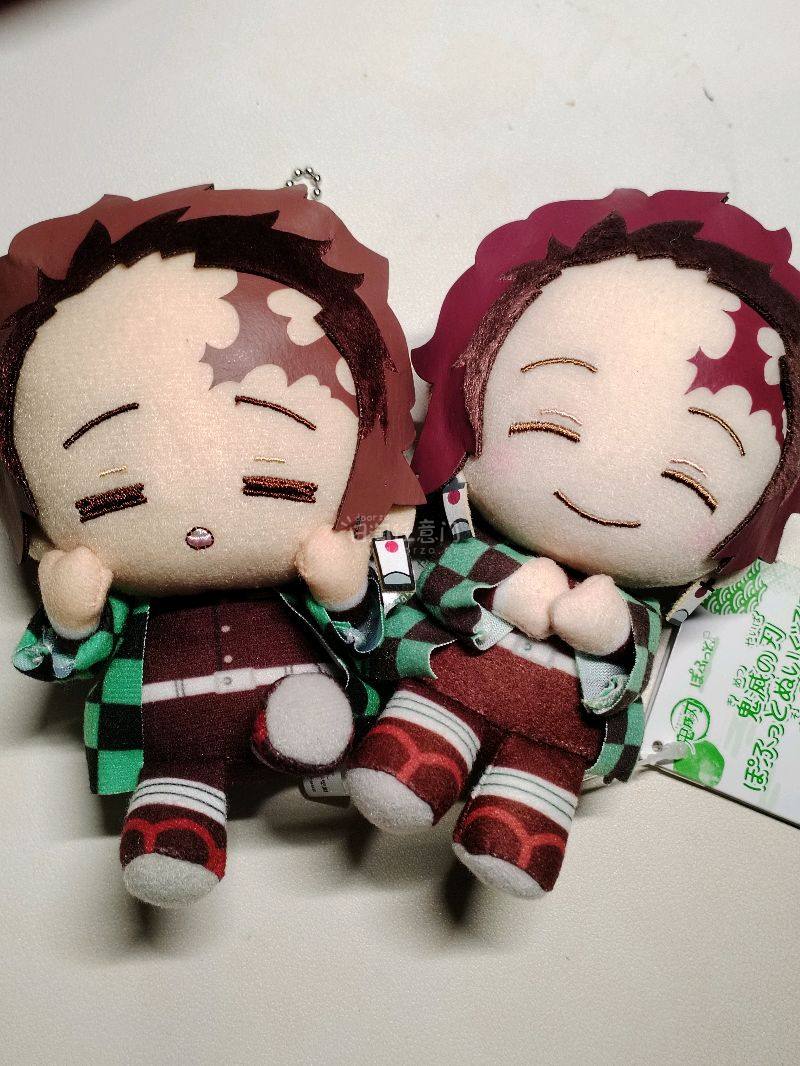 真的要夸一夸挖煤姬的EMS路线了，非常快，一个星期就到了，包装非常好。切到了很稀有且便宜的娃娃，站内优惠力度很大，是一款非常值得推荐的软件。
＼(`Δ’)／＼(`Δ’)／