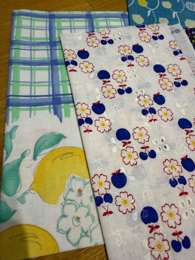 自从入了挖煤的坑，每天不买点啥都难受都感觉亏了一个亿呀，太好看啦 淘到了心爱的布料，kitty的布真的太美貌了