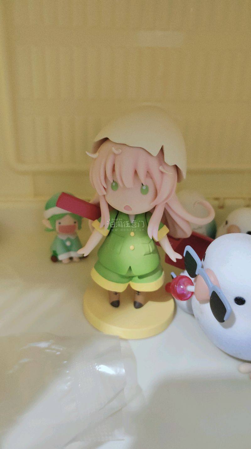 超好价！人类小姐真的可爱，后面的小精灵也是年初好价切的。别的不说，拍卖一口价真的比一般拍卖省心太多了。到手快递盒也是八角尖尖