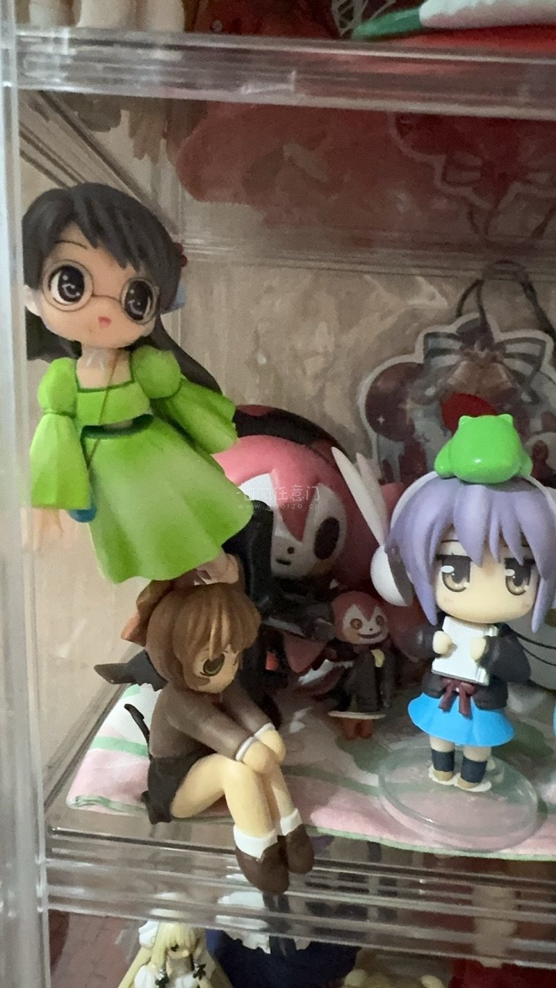 搜罗到了小众中古绝版好物！
偶然间刷到了好价的雅虎日拍
果断出手拿下
中古盒蛋和手办都一级可爱
蔷薇少女和萝莉等时间更是萌王级别
我不会放弃继续搜索小众美少女的！