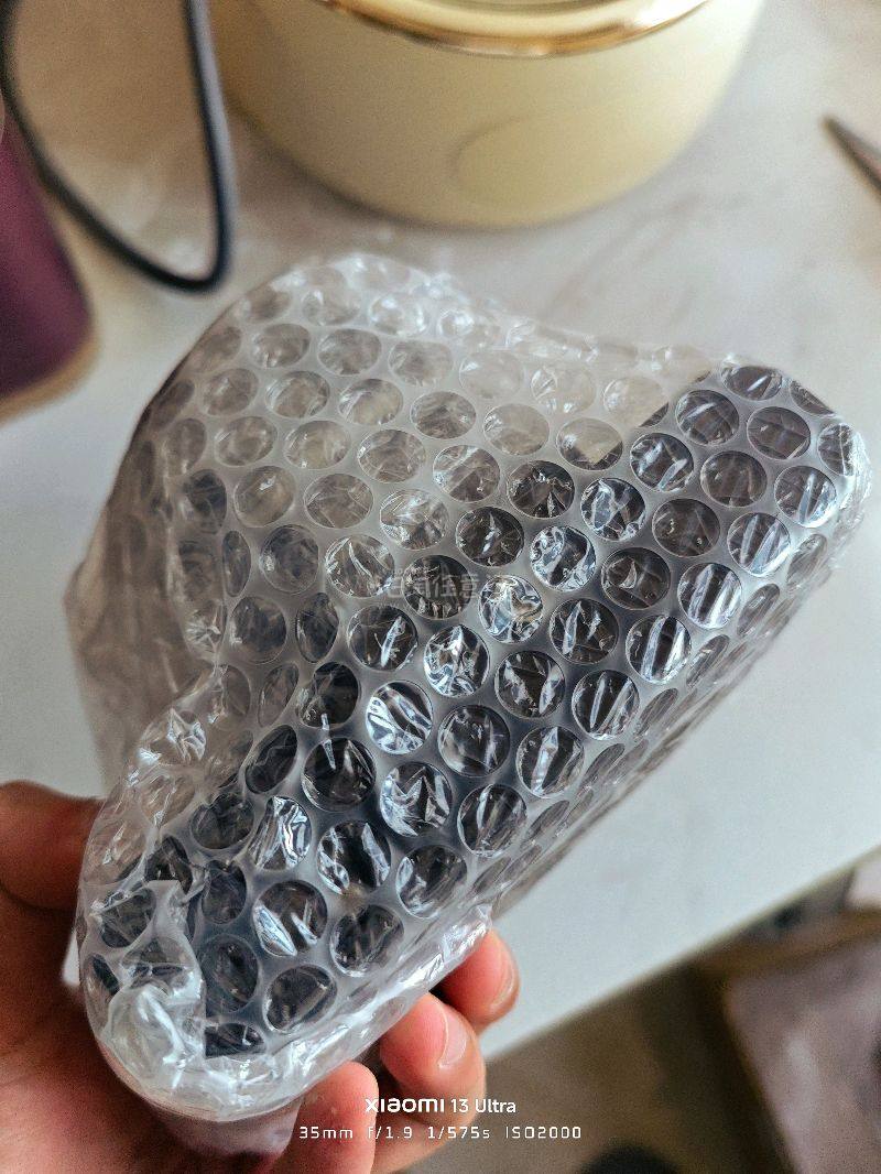 外表轻微磕碰的全黑尼康马特EL+尼康ai 50mm  f1.4
算上关税和运费一共637人民币，按二手市场价格这个镜头就要600，这个成色和功能的EL要300+，血赚，物流也很快，经过挖煤姬验货后感觉也会放心很多，很好的购物体验，下次再来！