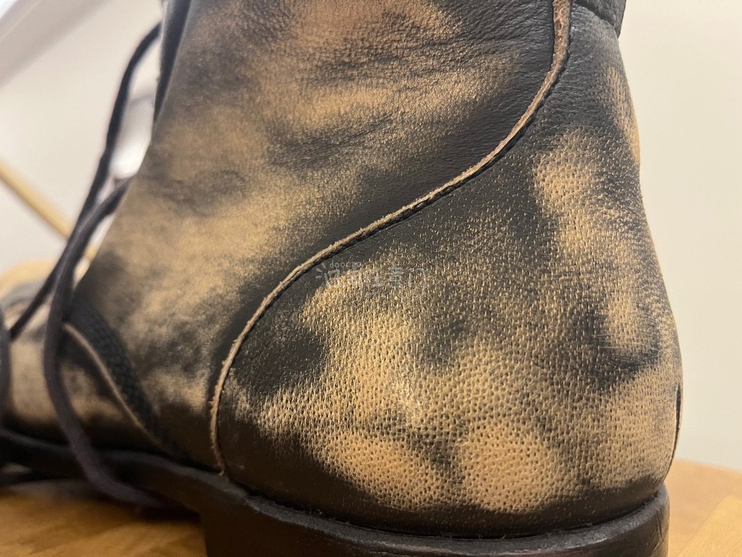 ENHAM×the last conspiracy
太狂了这鞋 挖煤姬大成功700就买回来了 这皮料这工艺太喜欢了