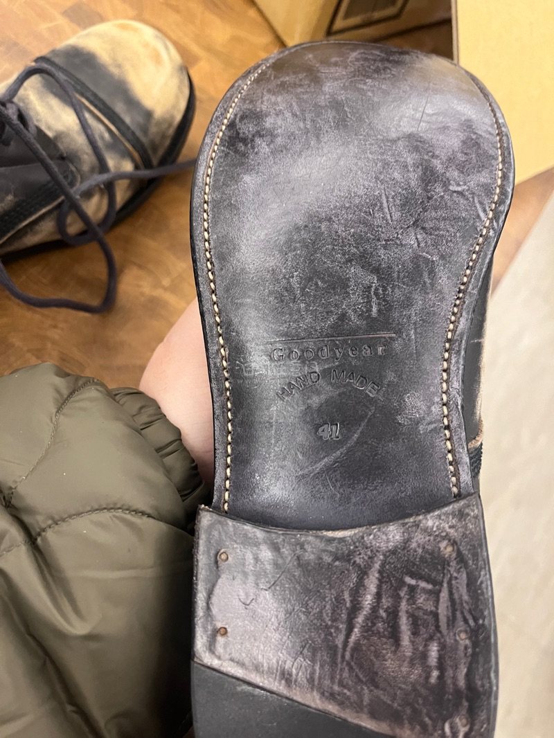 ENHAM×the last conspiracy
太狂了这鞋 挖煤姬大成功700就买回来了 这皮料这工艺太喜欢了