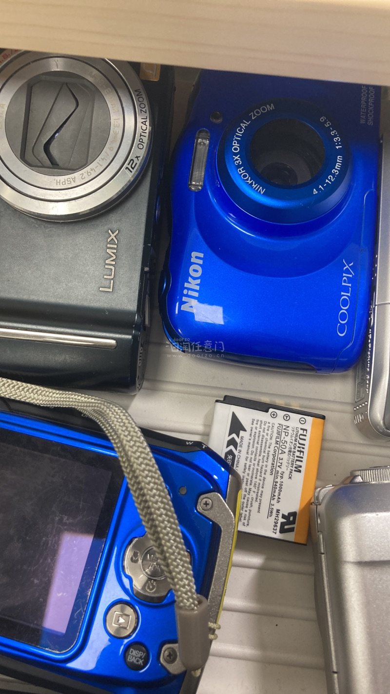 我的购物体验很不错我感觉ccd我感觉CCD都很好哦，而且他的功能都很流畅，橙色也都不错，然后用起来拍的照片也都漂亮，然后推荐大家买