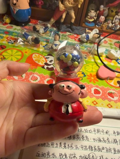 打游戏机的小胖