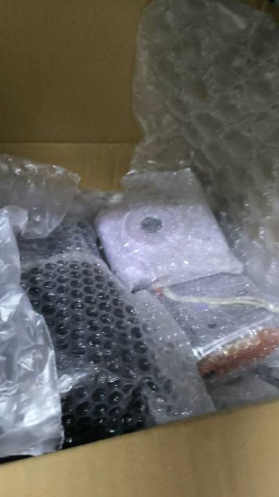 超级开心，看着都很新，而且有两个拍立得是有用的!很好的一次购物体验，包装也很用心，物品没有损坏。 开心开心。