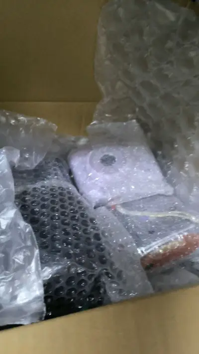 超级开心，看着都很新，而且有两个拍立得是有用的!很好的一次购物体验，包装也很用心，物品没有损坏。 开心开心。