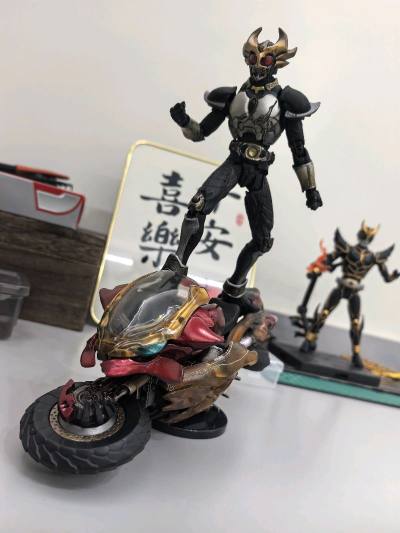 非常好的购物体验，以非常合适的价格买到了这款心心念念的老物，打包也是非常的完美。 成色非常的完美，非常好！