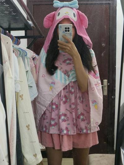 挖煤姬日淘太香啦！蹲到中古相机和动漫立牌，樱花妹包装超严实，合单分摊运费超划算～ 物流10天左右到手，品相和描述一致，新手也能轻松冲！