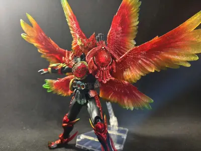 挖煤姬年末好物分享，终于拿到了sic系列中的海景房，也就是俗称结婚鸟的假面骑士ooo重生之炎形态，在挖煤姬用不错的价格买到了全新未拆的，走的是竹蜻蜓路线，便宜又好用，这款结婚鸟在sic中可以说是招牌之一，成功的把安库怪人的元素融入了进去，左手也变成了安库的手...