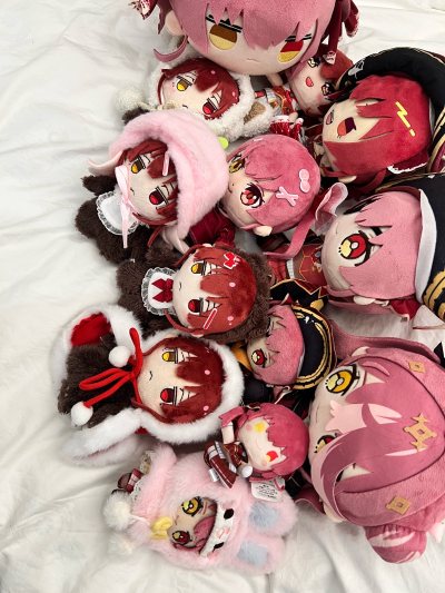 超级可爱的娃娃 物流很快 运费相对来说也十分的便宜 平台打包的很好 很严实让我很快的收到货 很愉快的购物记录