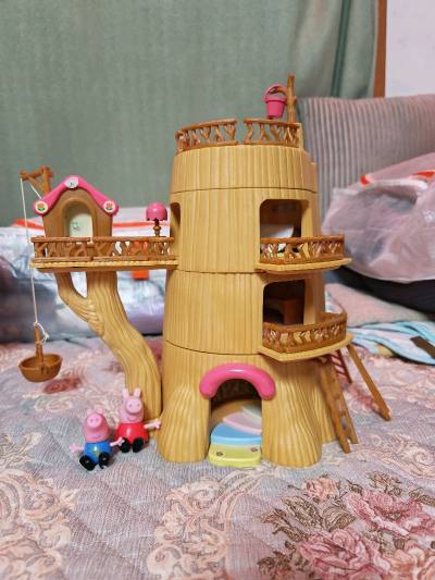 箱子虽然有点破破，但里面的东西是好的，有惊无险，整体很好，买到了想要的玩具，孩子很喜欢。海淘真的全凭运气吗哈哈