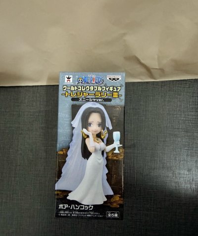 今次玩了一下日拍，找到了一些自己喜欢的手办，海贼王路飞女帝更是可爱的一对，美的，但是价格一直很顶所以玩玩就行了