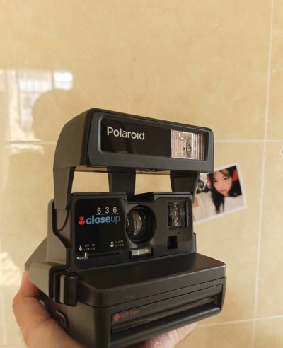 这次在挖煤姬平台海淘入手了柯尼卡 C35 AF和宝丽来 636，整体体验非常满意。下单流程清晰，代拍沟通及时，进度更新也很透明，让人很安心。
两台相机到手成色都比预期好，C35 AF 机身保存完整，对焦正常，测光准确，作为经典自动对焦胶片机，上手非常友好；宝丽来 6...