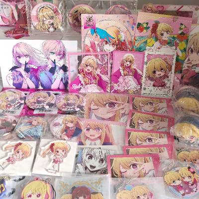 在2025年底拿到了心心念念的周边，运气也是特别好切了很多自推还抽到了很多心仪的，每周券多多希望可以多一点免手续费的券就更好啦