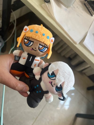 又一次在挖煤姬上购买古早周边啦，太方便了，距离我集齐所有周边有近距离了一步，挖煤姬真的太方便了，还有继续买买买