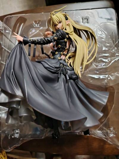 伊格尼斯黑色限定婚纱