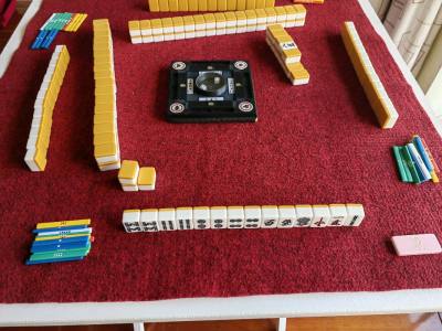 无意中翻到了这样的好物，同时也捡到了漏，虽然说有点点瑕，但手感也不错，像飞鸟牌这种东西要找到还得花很多心思去找，有的时候在这上面还不一定有