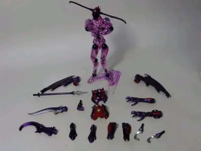 造型不错的一款，题材很吸引我。该系列可以随意组合，DIY很好玩。价格很便宜，平台下单处理快，助我拿下好价。快递选用竹蜻蜓专线，价格便宜，打包严实，速度快。很好的一次购物体验。