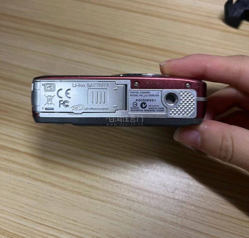 对于我第一次使用这个平台来说，包装非常的细心，很严实，而且购物方面来说也挺方便，而且还自带翻译，对此，我非常满意，后续我会继续使用这个平台的