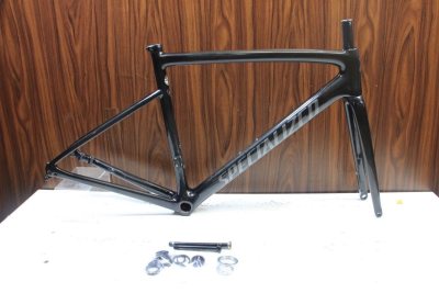 这次入手Specialized Tarmac SL6 Sport车架选择了挖煤姬日淘渠道，整个流程比预想中顺畅太多！从下单到清关到手耗时两周左右，在包裹装箱选择上，选择了多项包装保护措施，包装得特别扎实，车架被多层泡沫和气泡柱包裹，拆开后一点运输磕碰都没有。

车架...