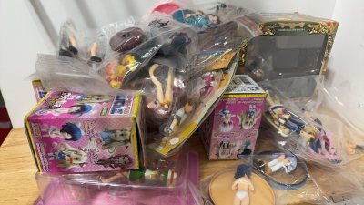 无敌可爱的中古玩具，超好价淘到了稀有小盒蛋，虽然有些瑕疵和小缺陷，但是五百日元要什么自行车！拆开快递就觉得好可爱好可爱！