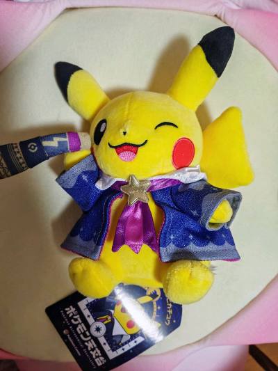 超可爱的皮卡丘，是线下和天文台的联名，没空去当地只能切煤啦。造型可爱别致，表情活泼，看着心情都好起来。