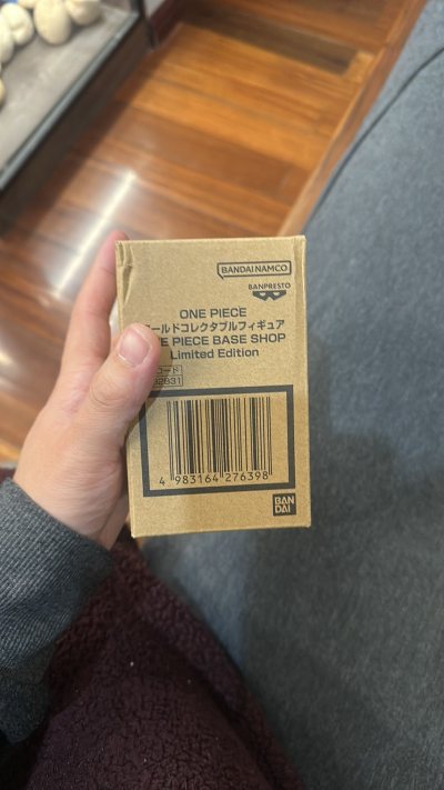 wcf 王座路飞。两个字：帅炸。这款是日本草帽商店的独家，目前在国内买不到。只能通过挖煤姬吃这波红利了。虽然原价购入是天方夜谭，但总比国内平台找代购买来的划算些。先买先玩。