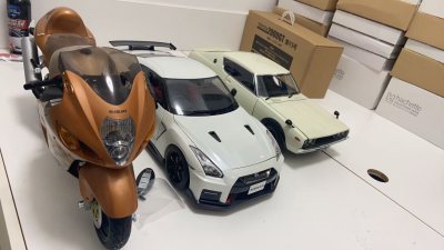 这个大小还真的是配合着1/8的车来的，刚刚好。买的时候也属于简陋，刚好碰到有这个软件下单真快，非常好