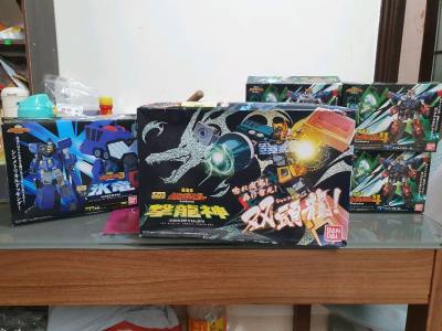 全新的，因为smp盒子都比较软，难免有些盒损，整体还行吧，三个一起五百多，国内击龙神300+，另外两个200+，按国内的价格基本等于买两个赚一个，海淘还是运费占了大头