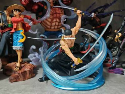 日版出来的第一时间就入了 也算是吃上了细糠，这个索隆造型非常的经典，鬼岛配色的衣服配上阎魔 鬼扯 三把刀 同是战斗过程中 出现的蓝色剑气也做出来了特效件 效果很好