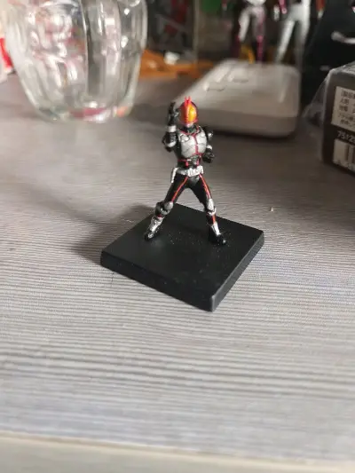 这是12月份挖煤姬第三次购物分享体验，上次买到的是假面骑士fize，的场景手办，全七个包装很完好啊，是从骏河屋购买的。