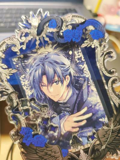 今天又在挖煤姬切了煤，购买了和泉一织亲妈电影特典！走的ems路线，物流速度非常快，从合单发货到收到货到手大概花了10天左右。挖煤姬的包装很好，内有填充气泡膜，安全到手很安心!特别好的体验。 ​​​