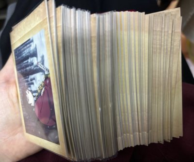 用挖煤姬买谷子体验超棒！界面简单好操作，就算是新手也能快速上手，搜索功能很实用，想要的谷子基本都能找到。下单后发货快，合单服务特别省心还省运费，包裹包装得很严实，收到的谷子品相和描述一致，没破损。平台偶尔还发优惠券，价格也划算，以后买谷就认准它了！